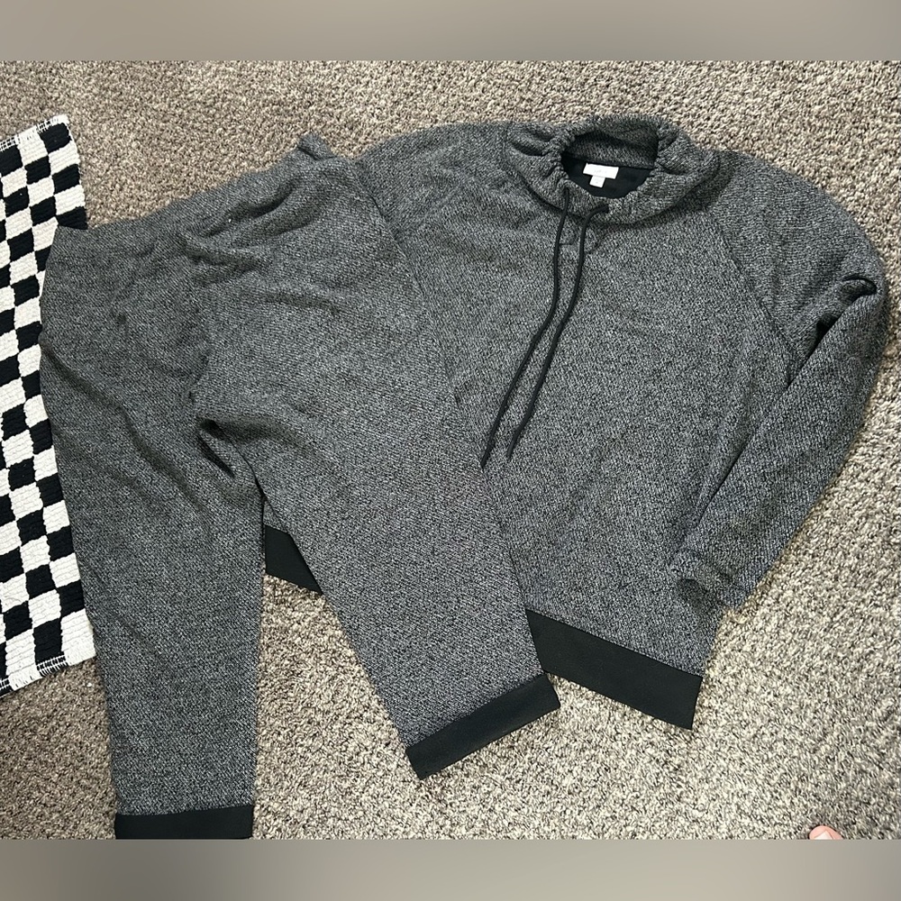 J.Jill Fit Black and Gray marled set